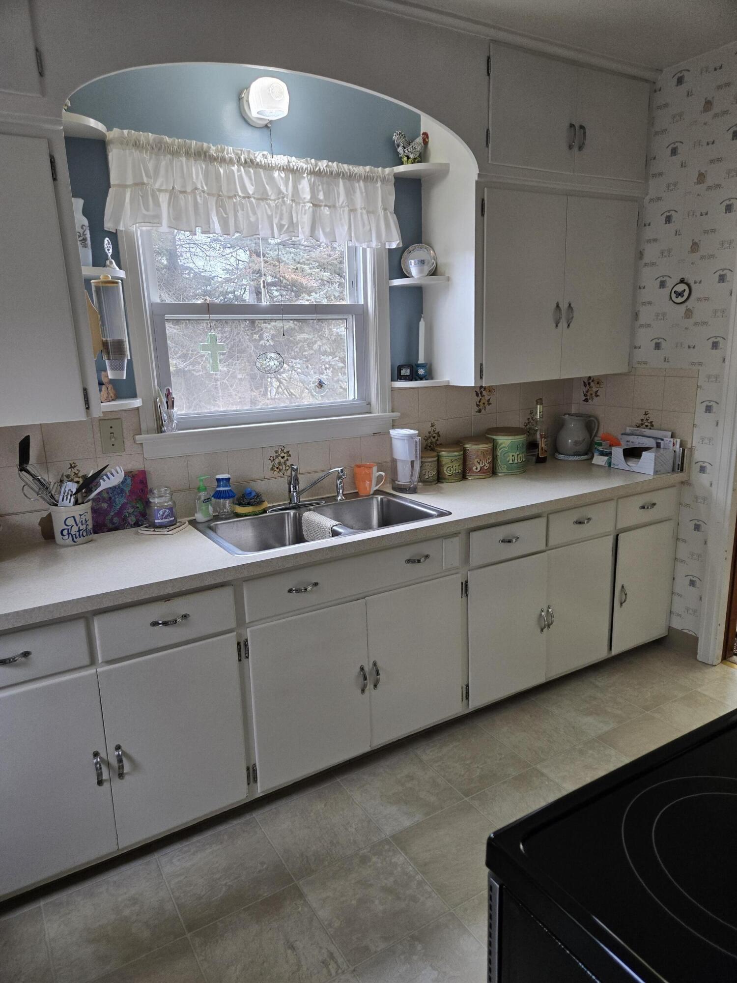 520 4 Mile Rd, Caledonia