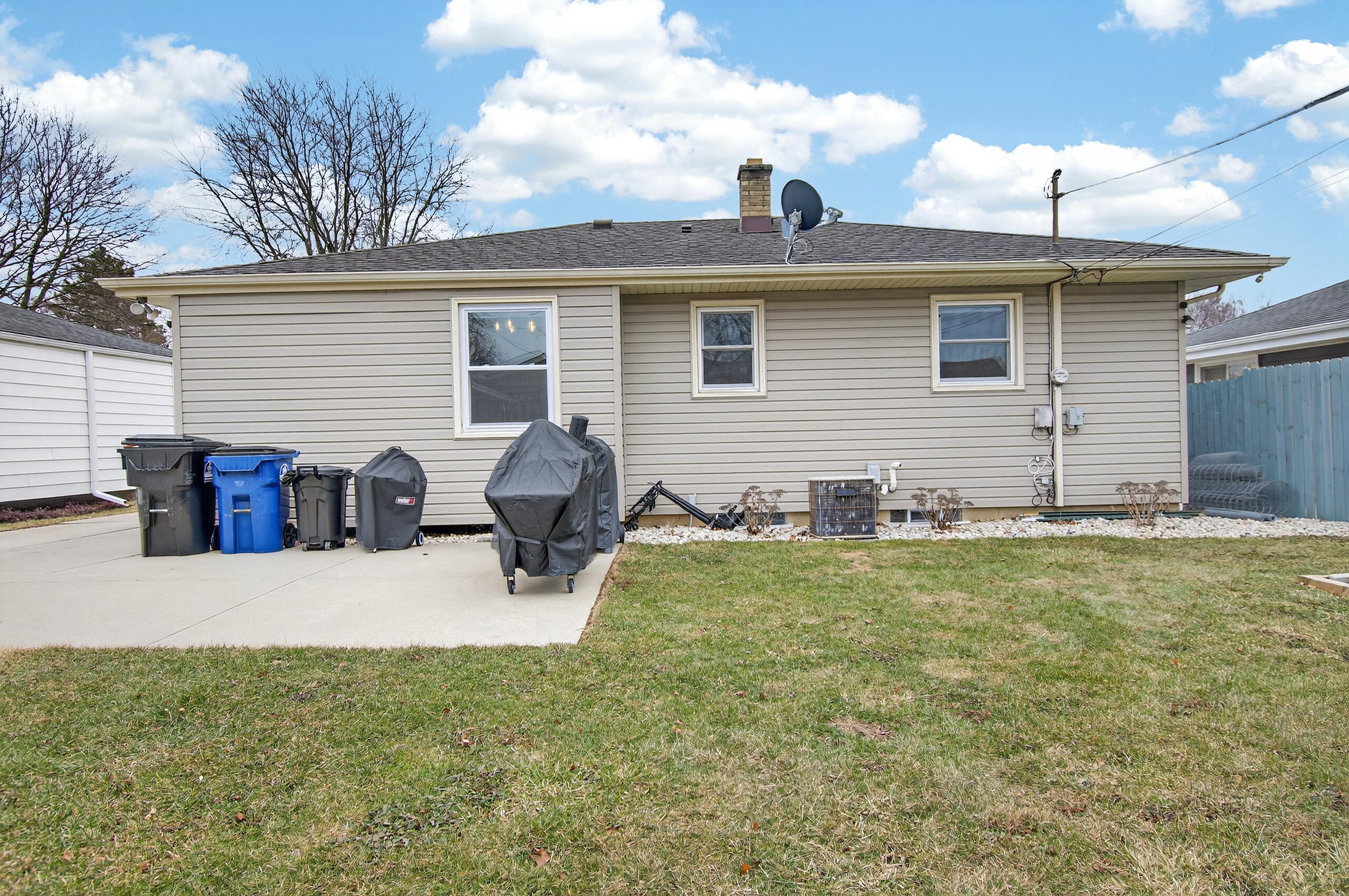 3138 Barbara Dr, Racine