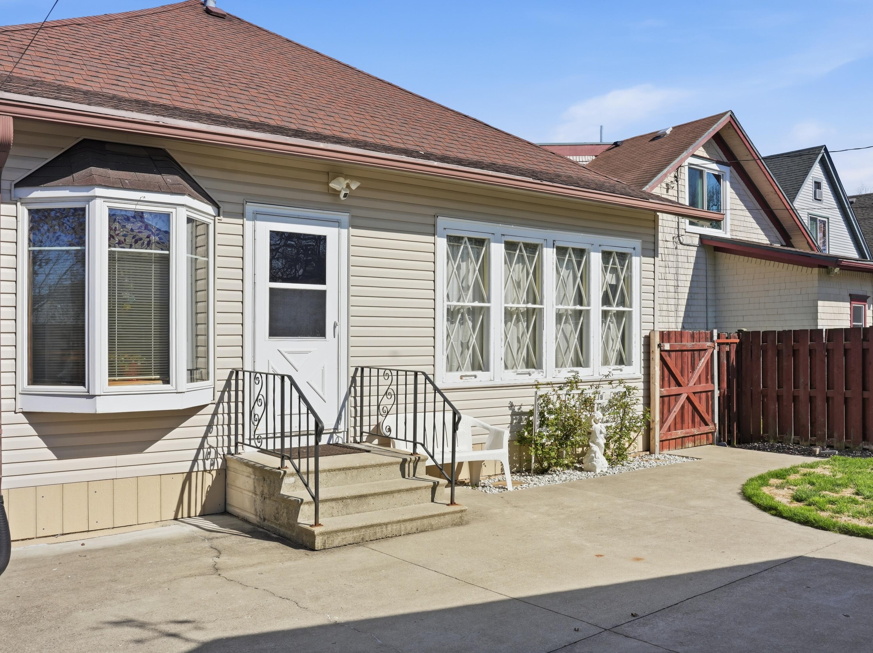 1504 Deane Blvd, Racine