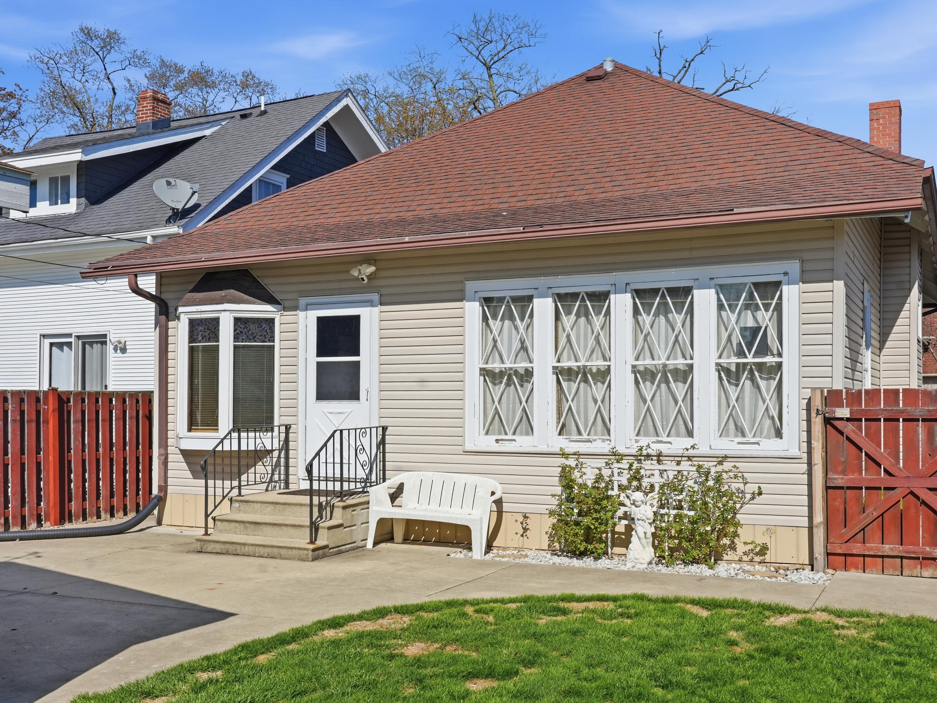 1504 Deane Blvd, Racine