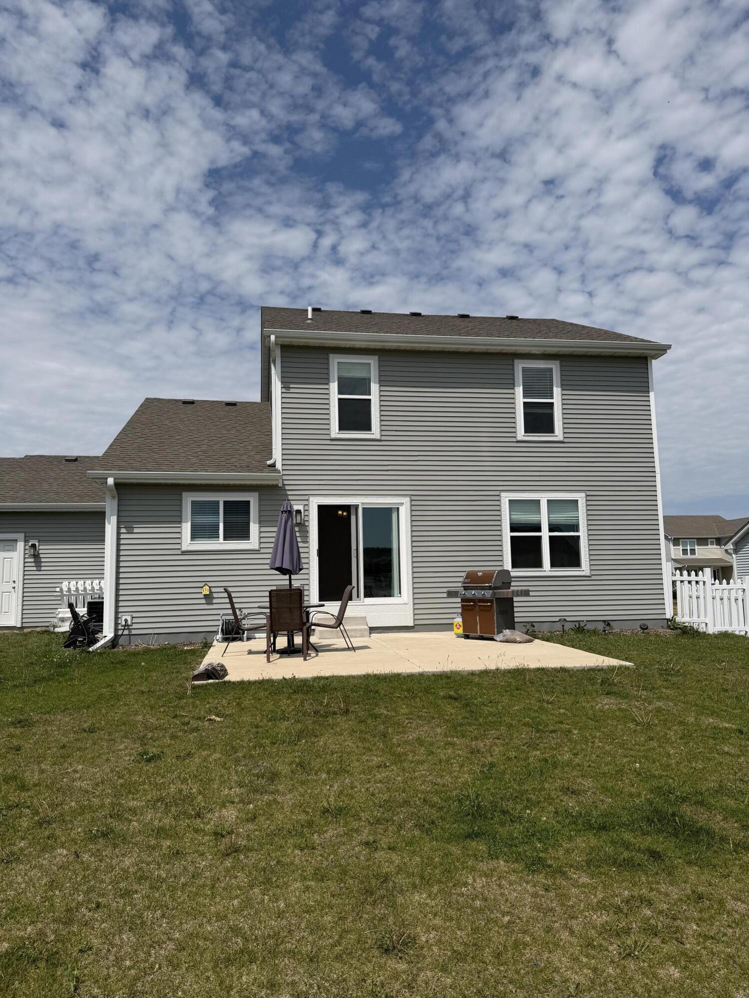 1933 Cheshire Dr