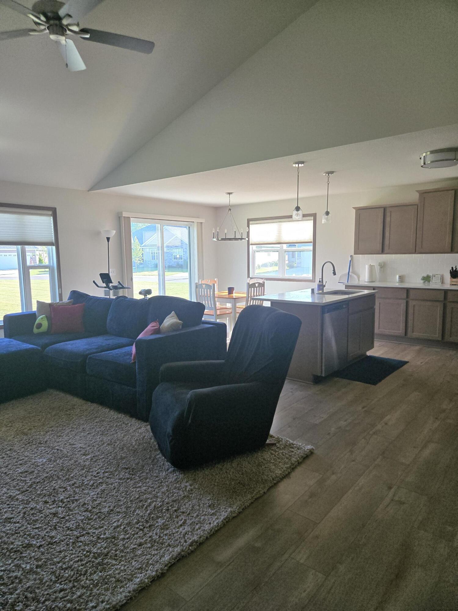 5229 Briarwood Cir