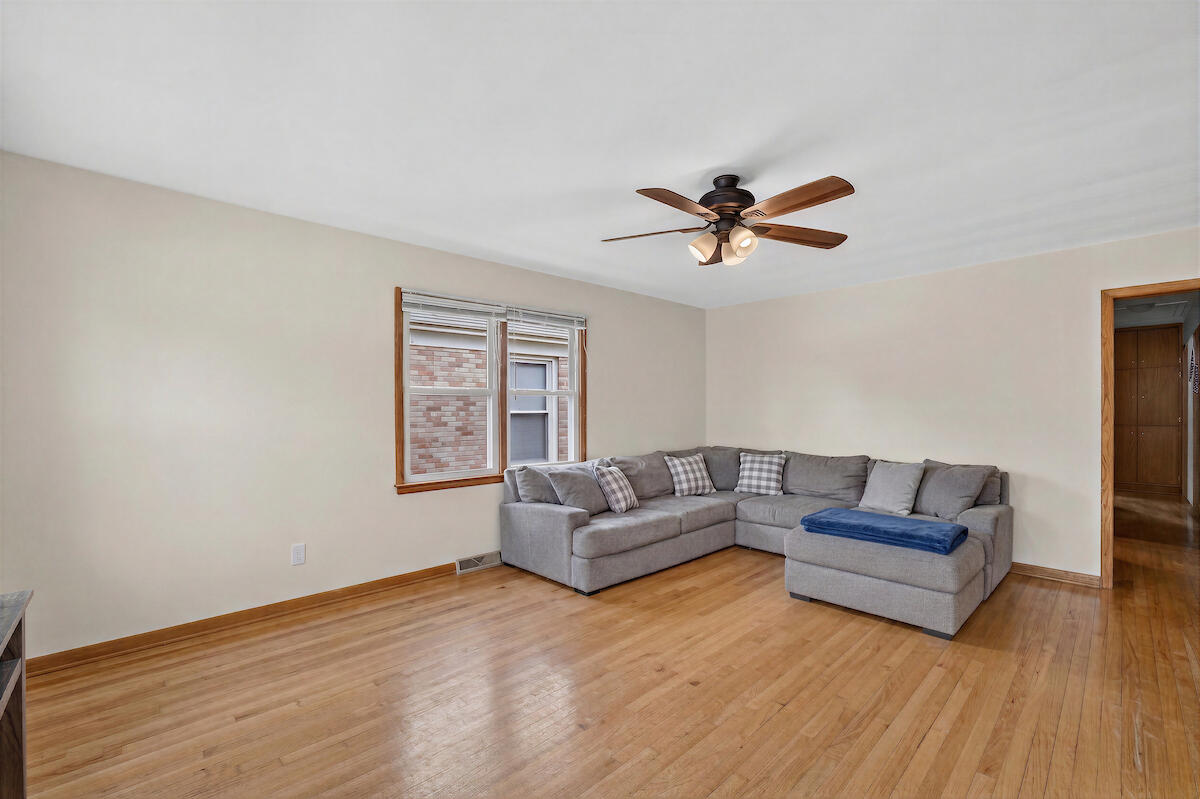 418 Blaine Ave