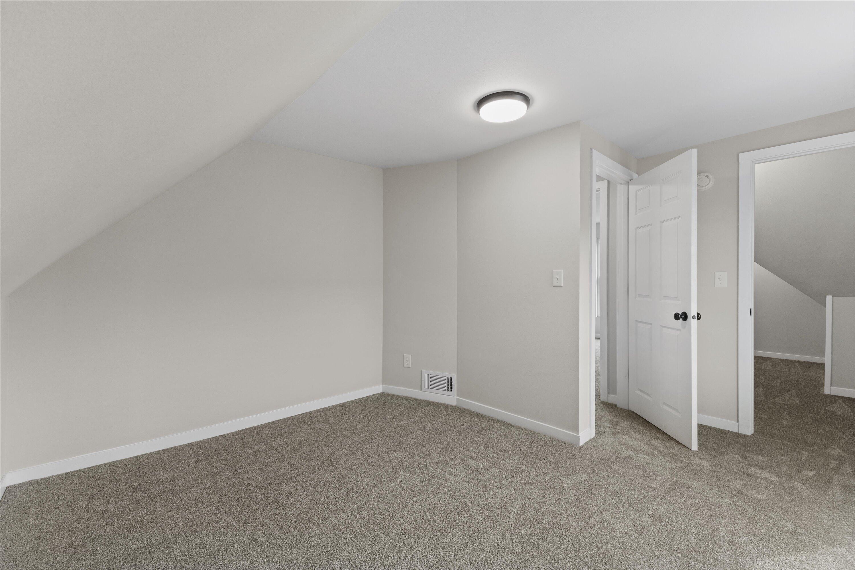 1614 Quincy Ave
