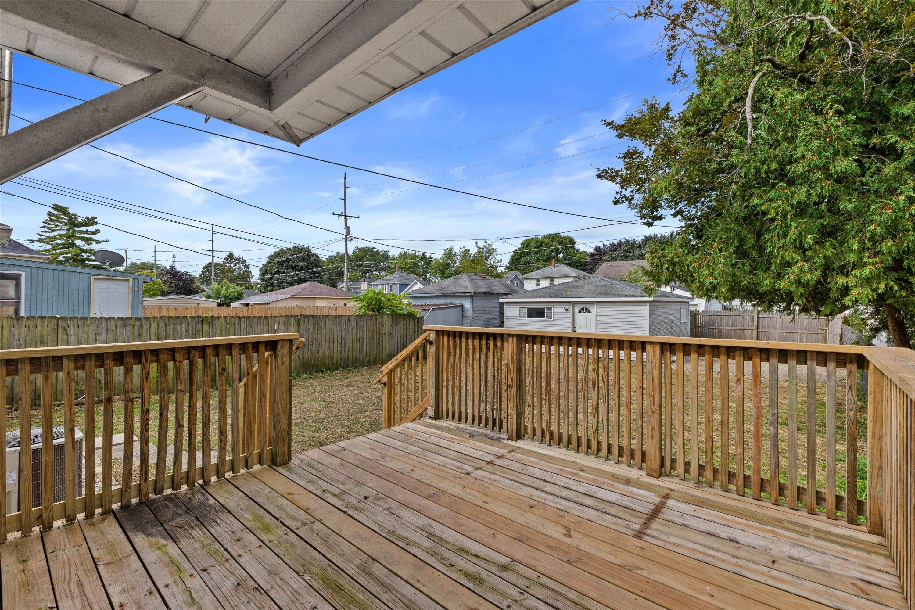 1614 Quincy Ave