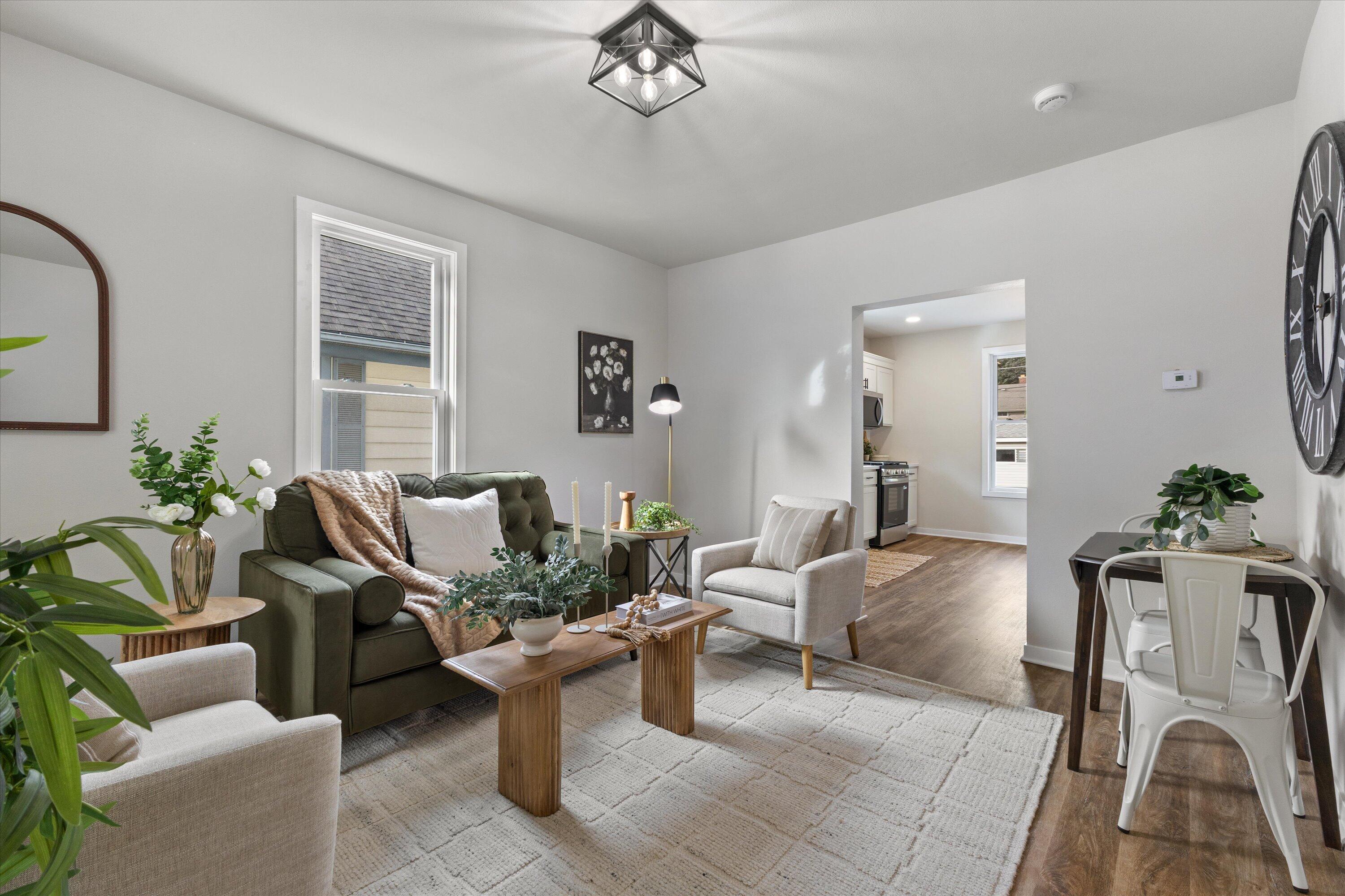 1614 Quincy Ave