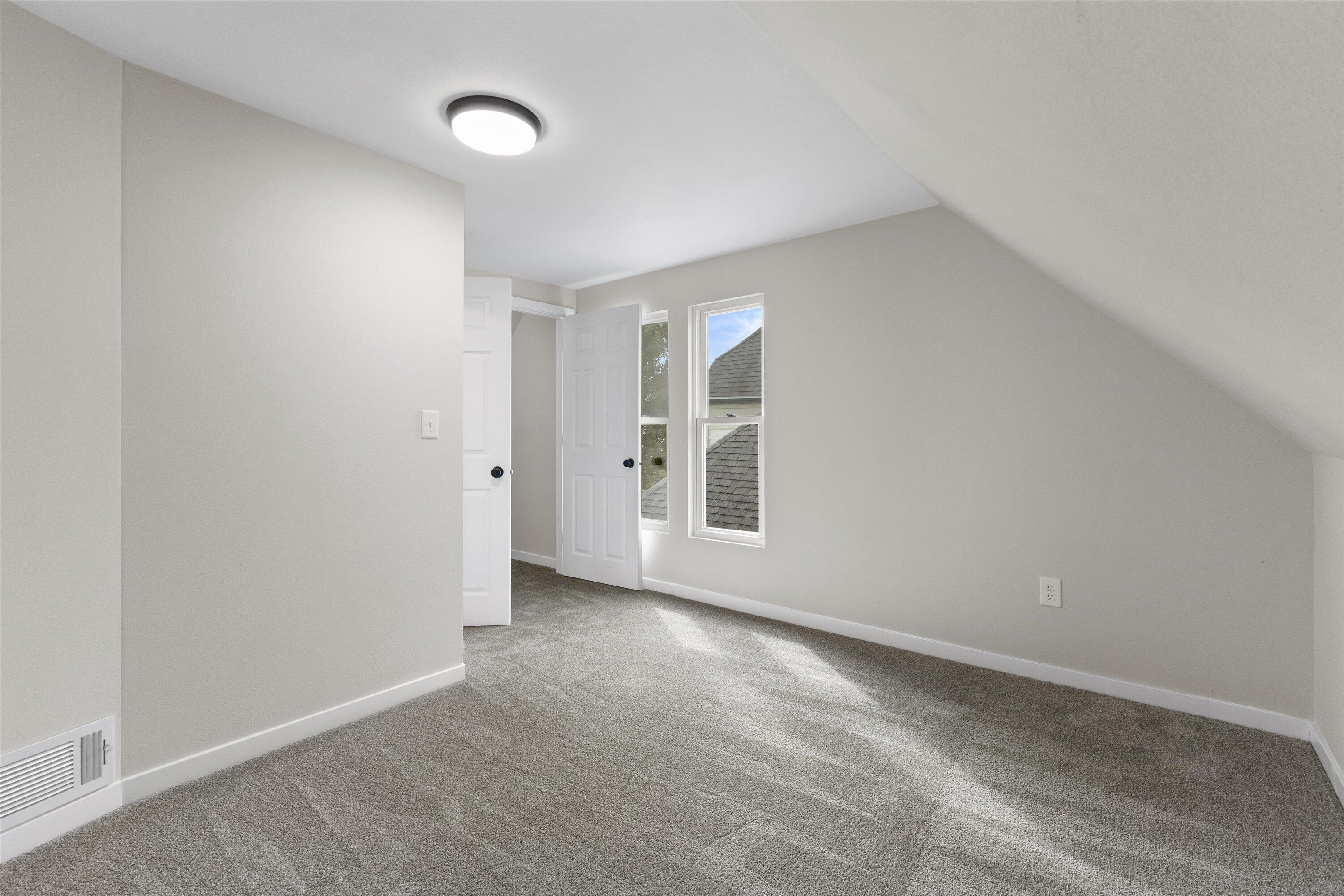 1614 Quincy Ave