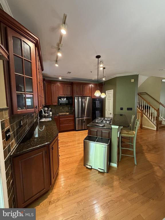 521 WOOD DUCK LANE