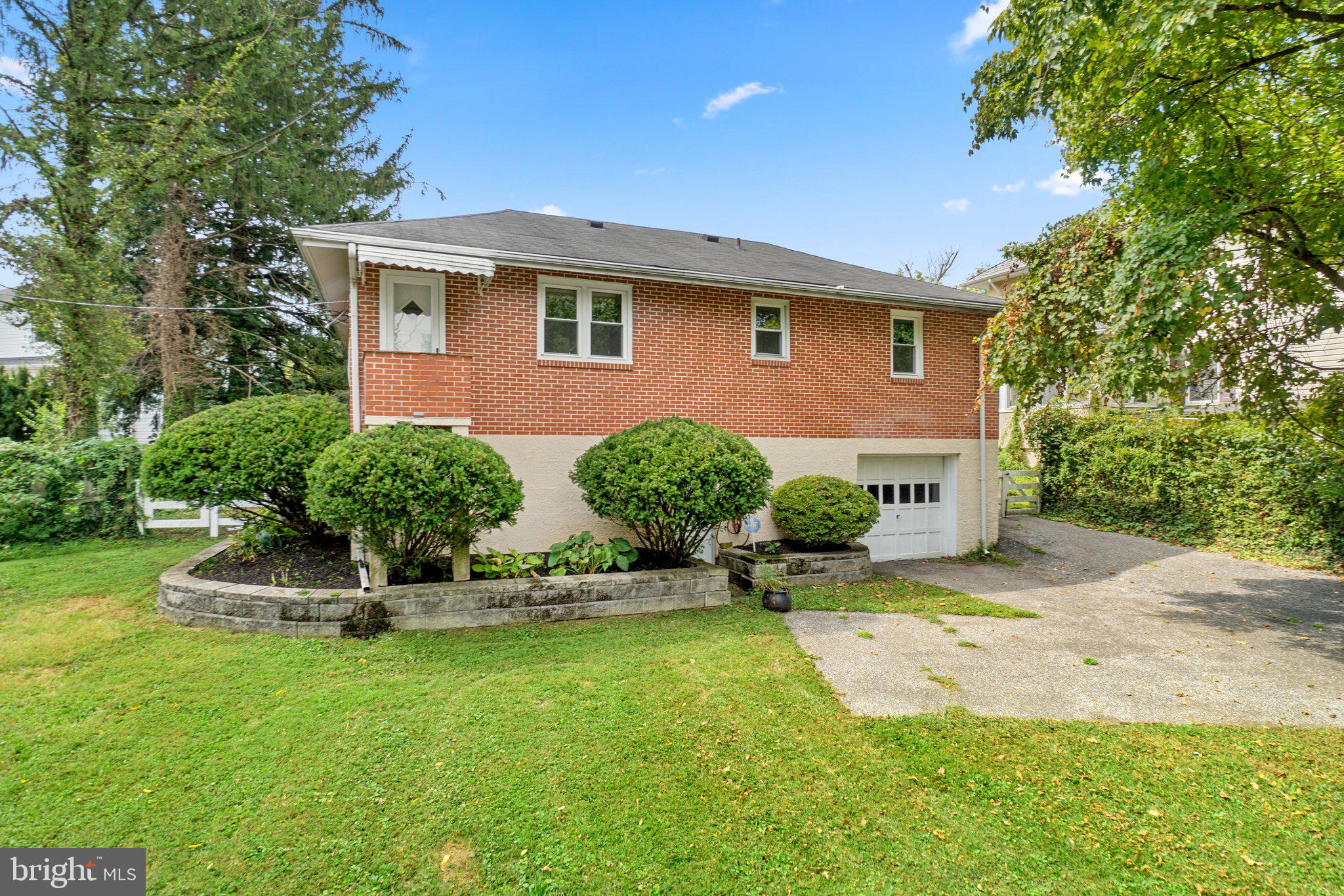 25 Overbrook Rd