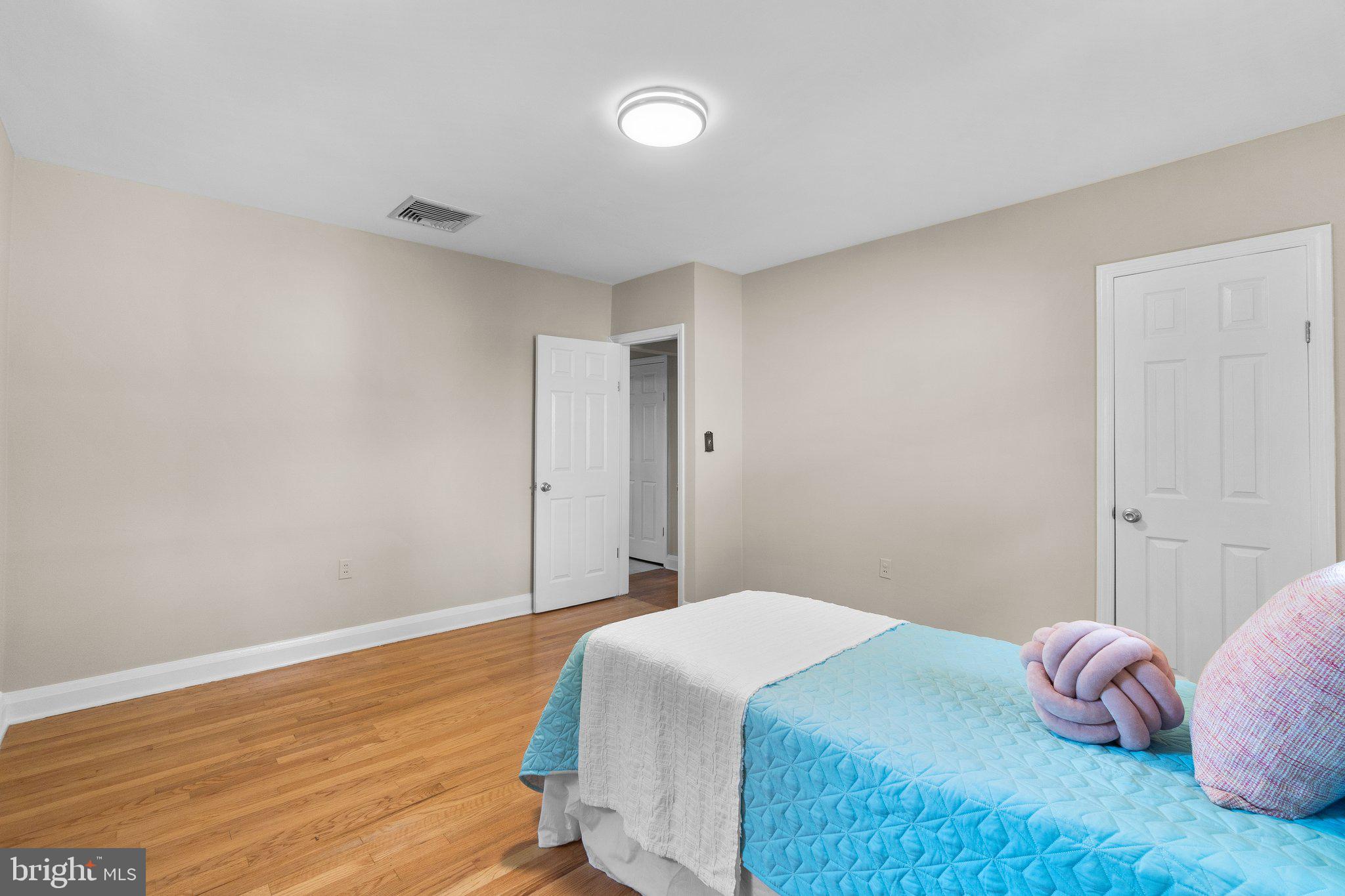 25 Overbrook Rd