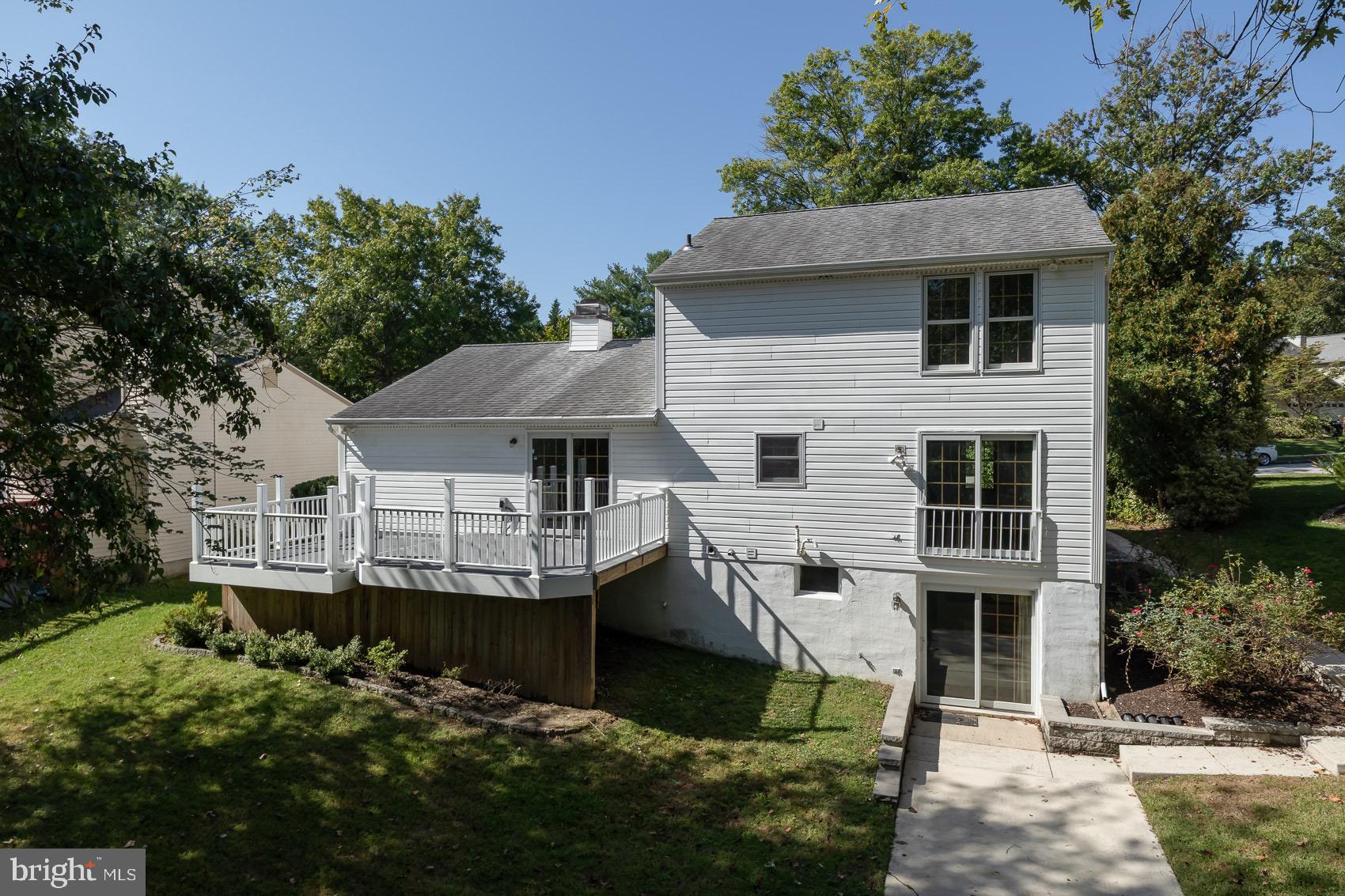 6321 SUMMERCREST DRIVE