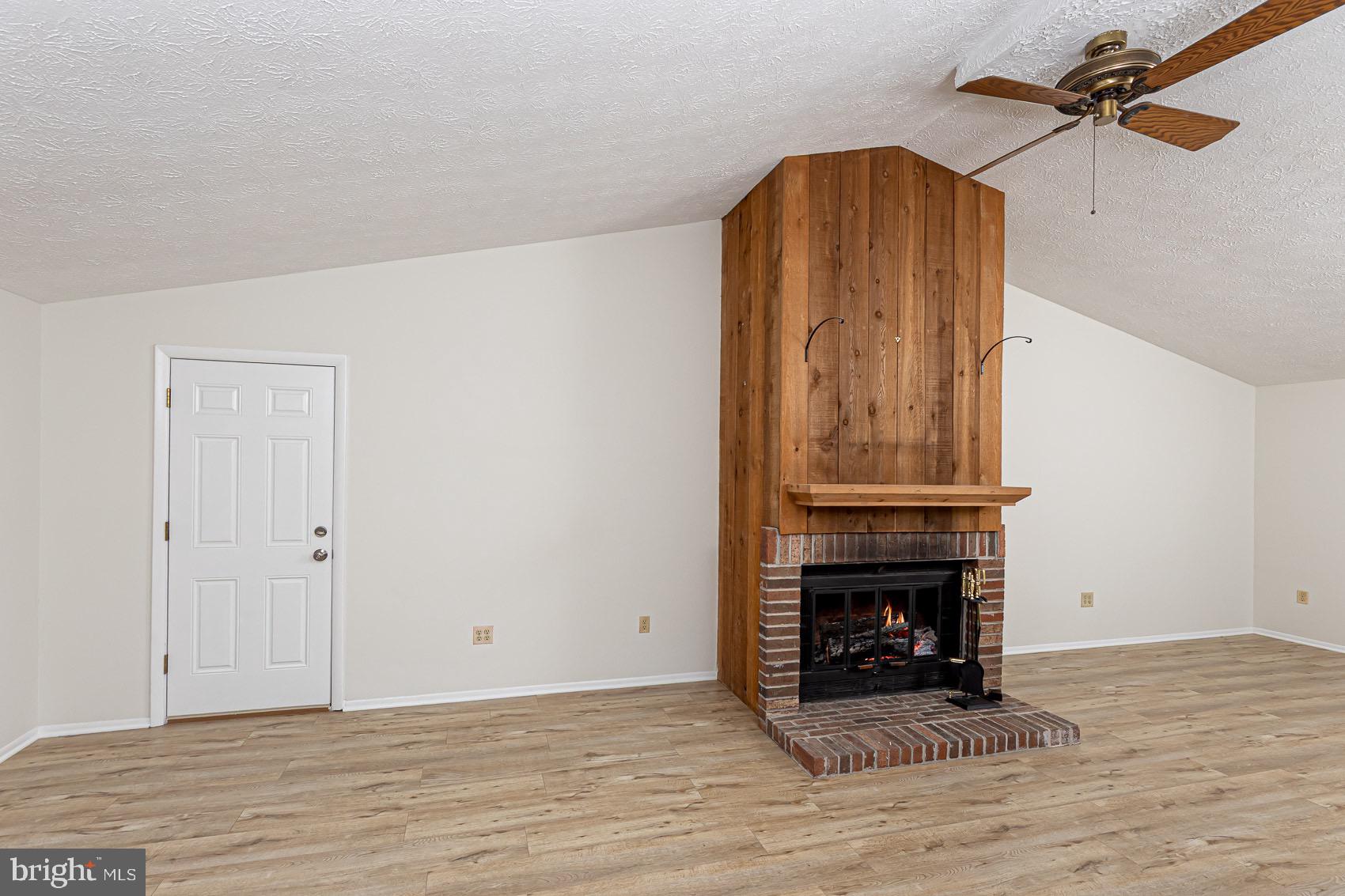 6321 SUMMERCREST DRIVE