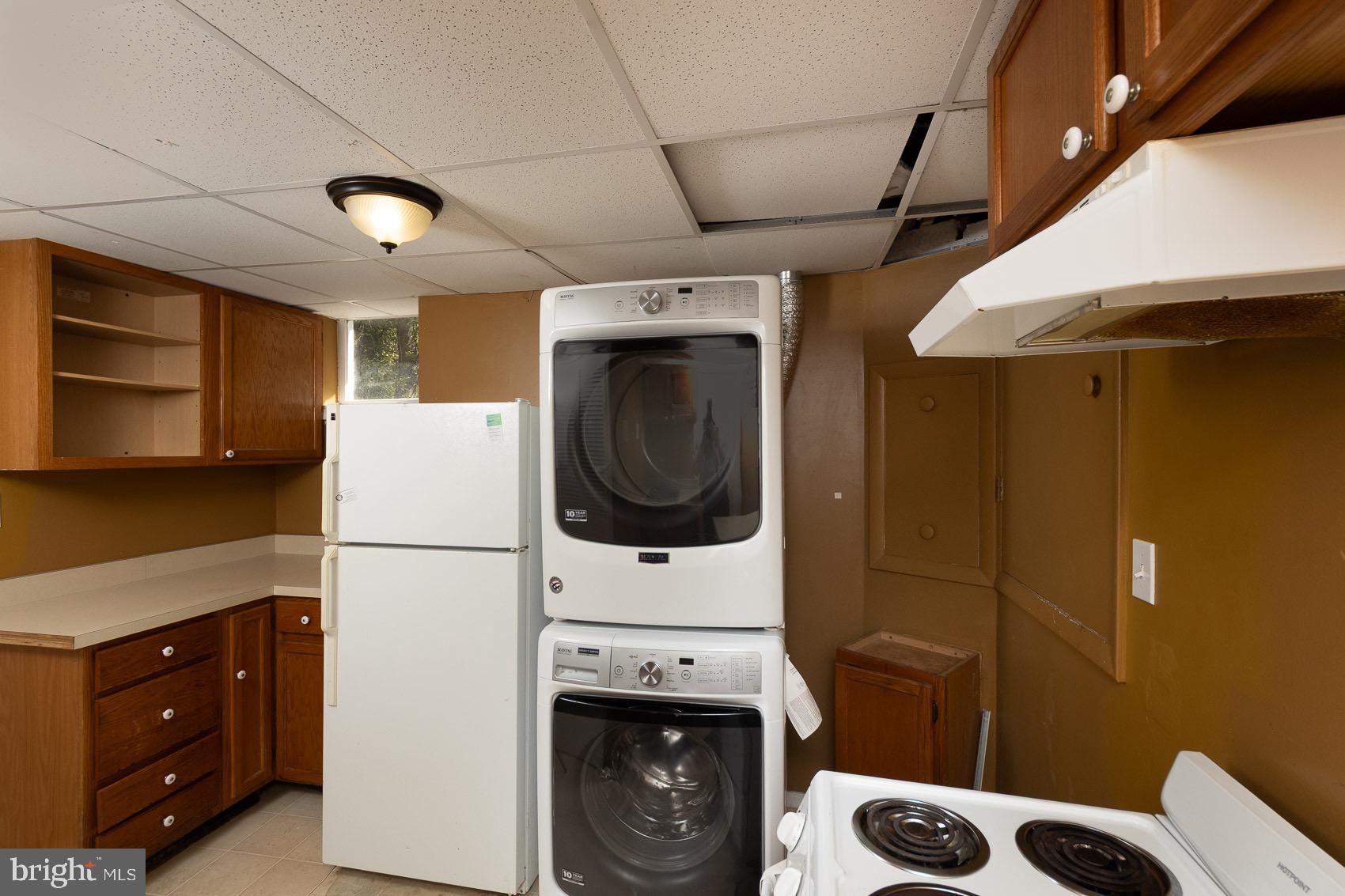 6321 SUMMERCREST DRIVE