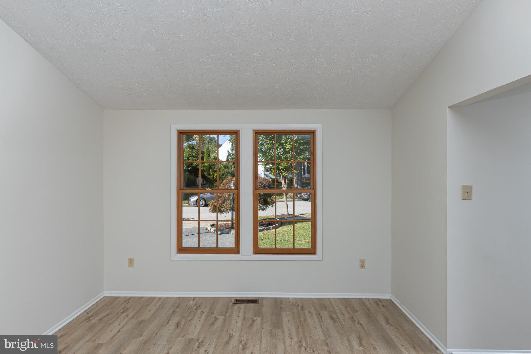 6321 SUMMERCREST DRIVE