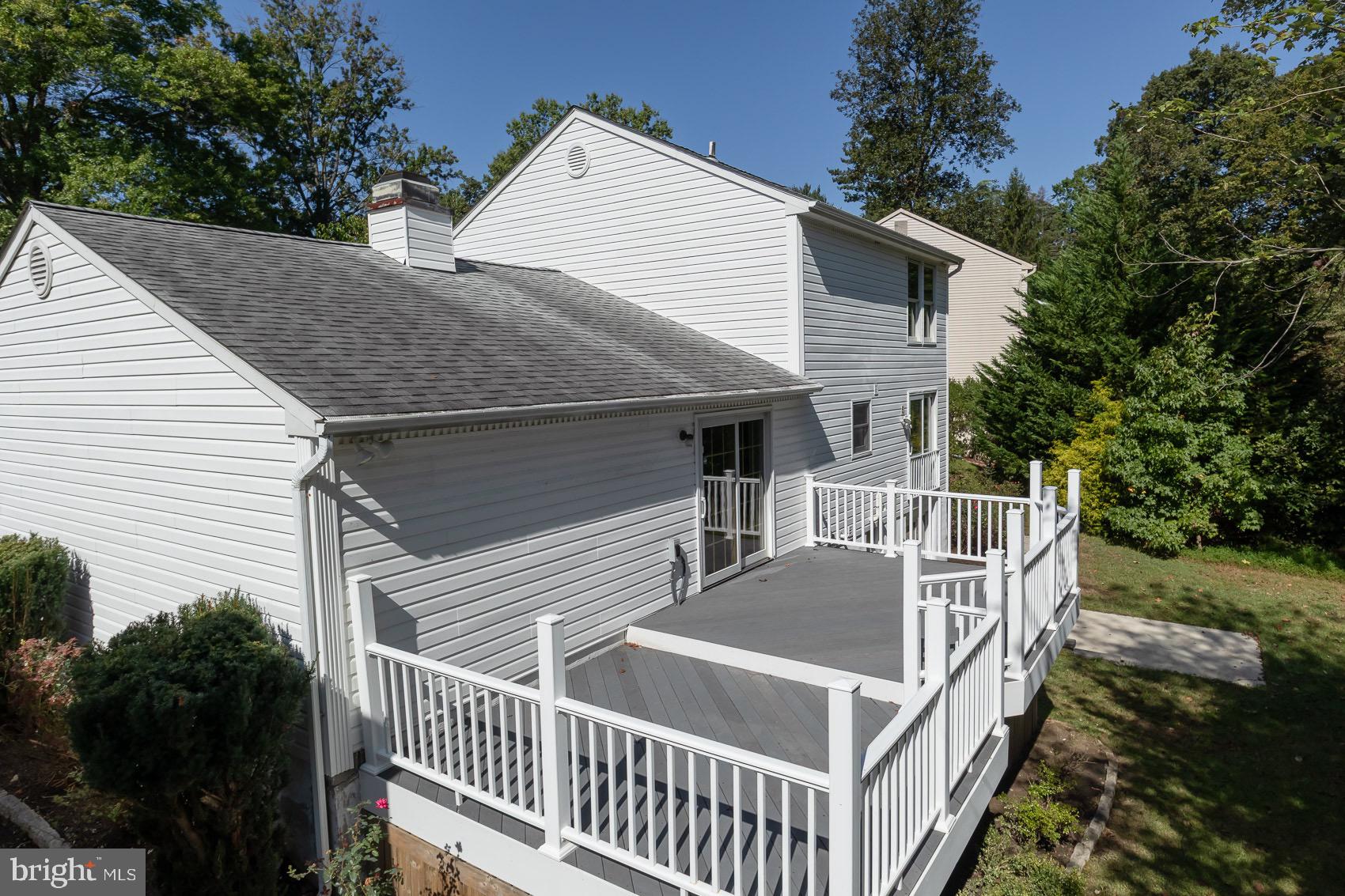 6321 SUMMERCREST DRIVE