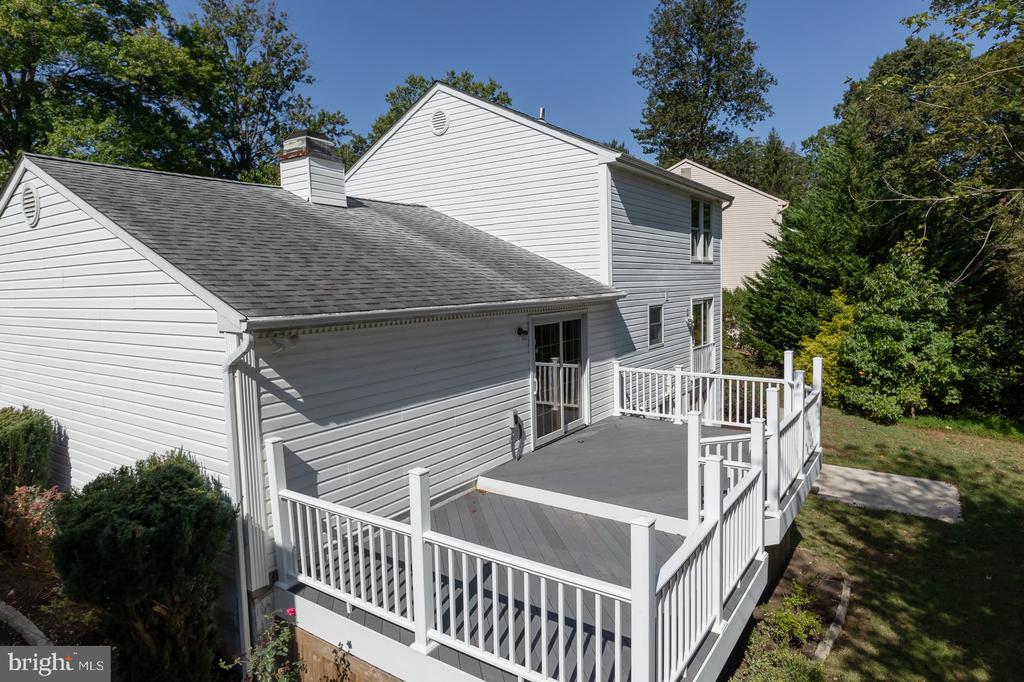 6321 SUMMERCREST DRIVE