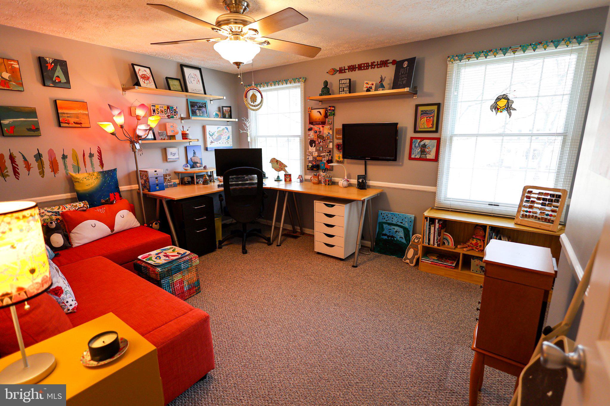 4041 FRAGILE SAIL WAY