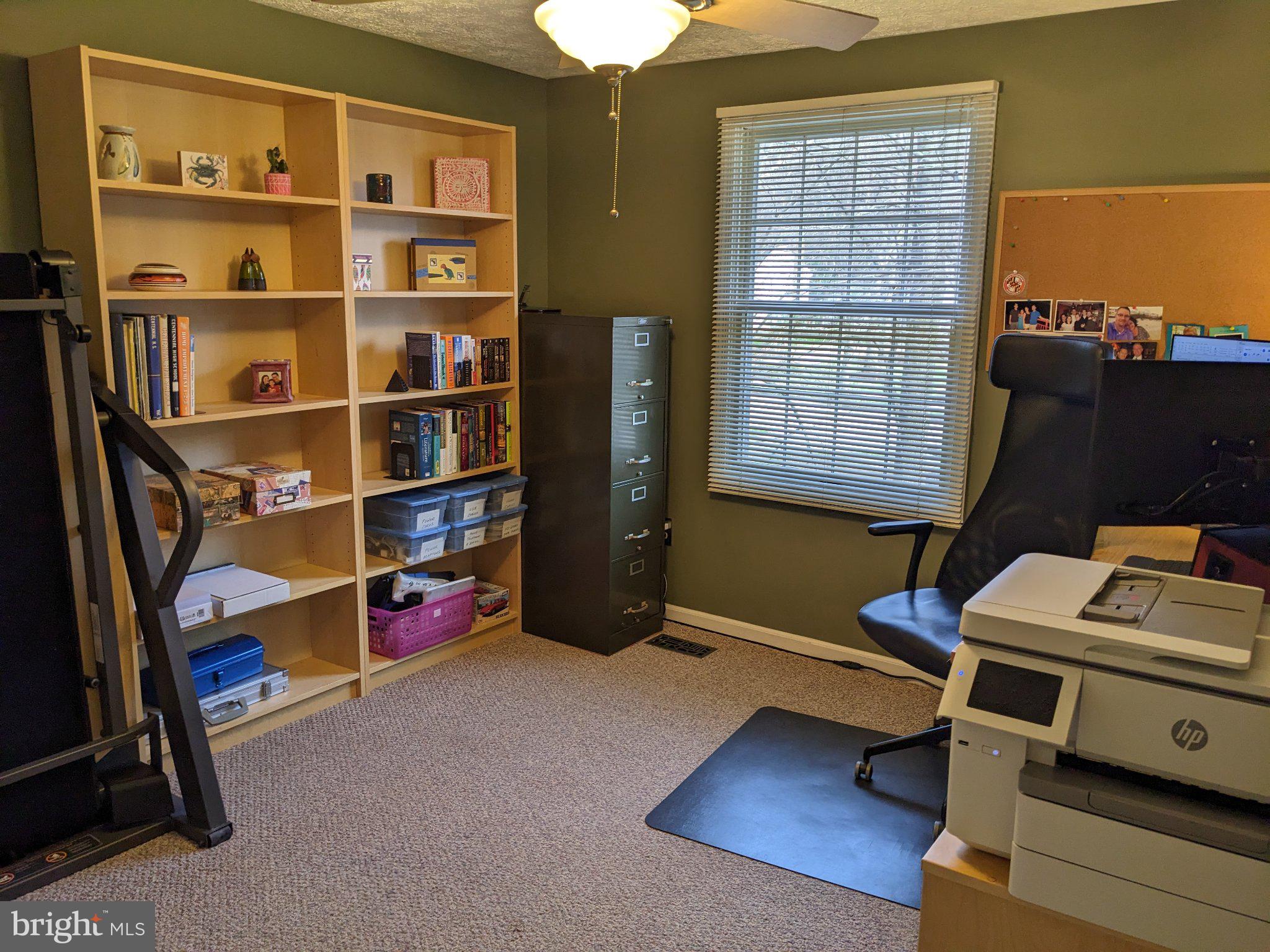 4041 FRAGILE SAIL WAY