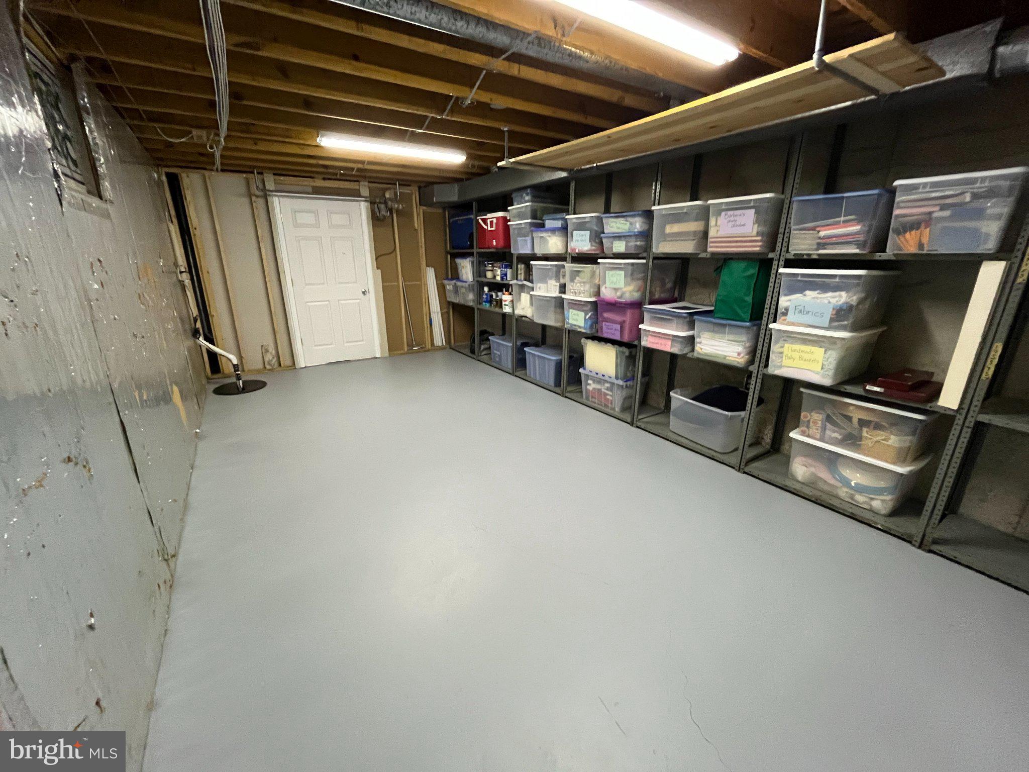 4041 FRAGILE SAIL WAY