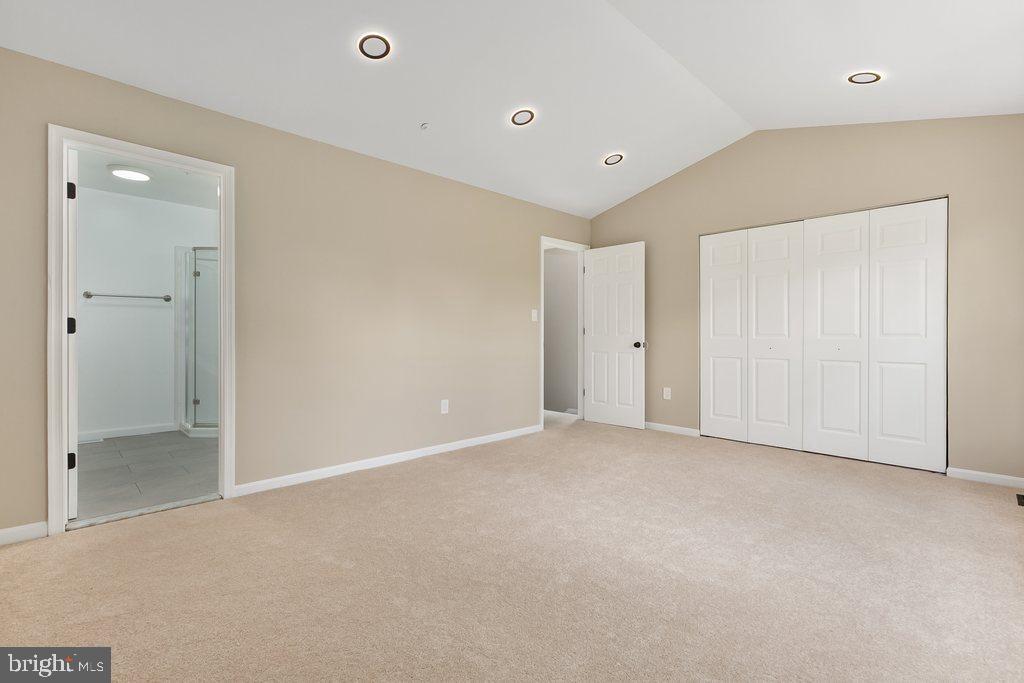 3742 COLLEGE AVENUE Unit: E1
