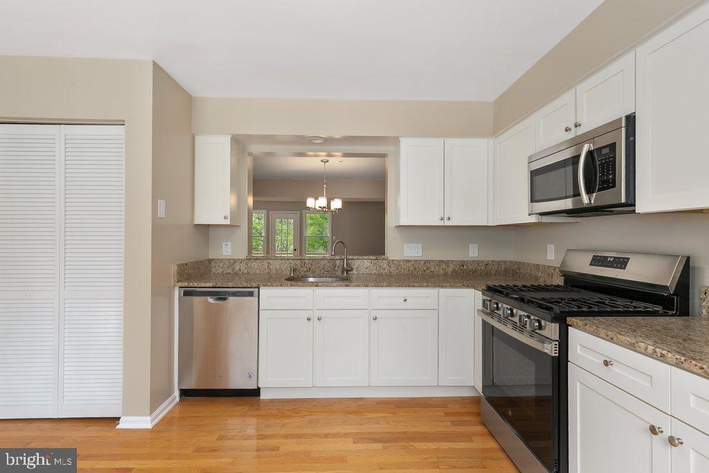 3742 COLLEGE AVENUE Unit: E1
