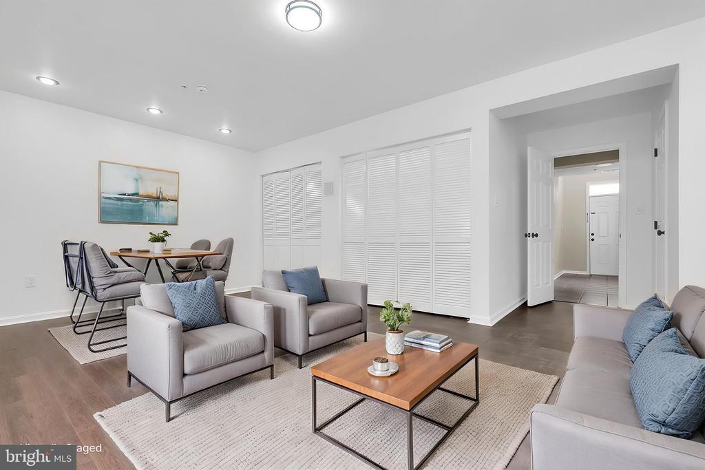 3742 COLLEGE AVENUE Unit: E1