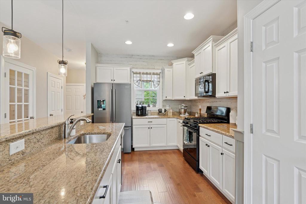 112 NEW VILLAGE GREENE DRIVE