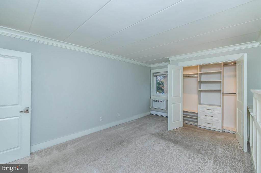 200 CAMPBELL CIRCLE Unit: E-6