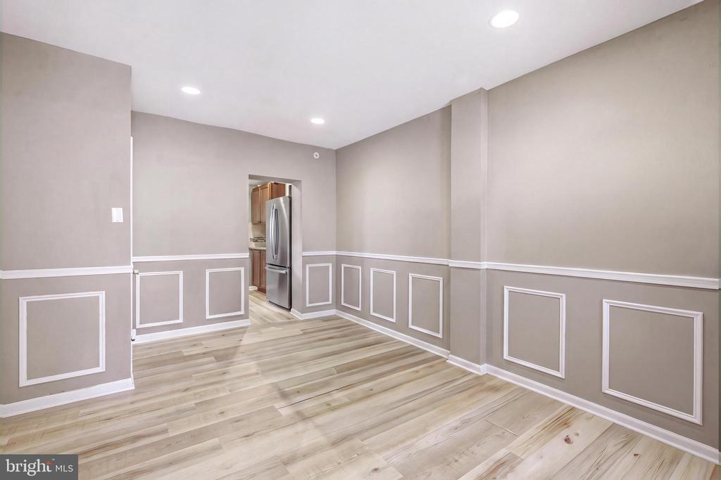 205 W HIGH STREET