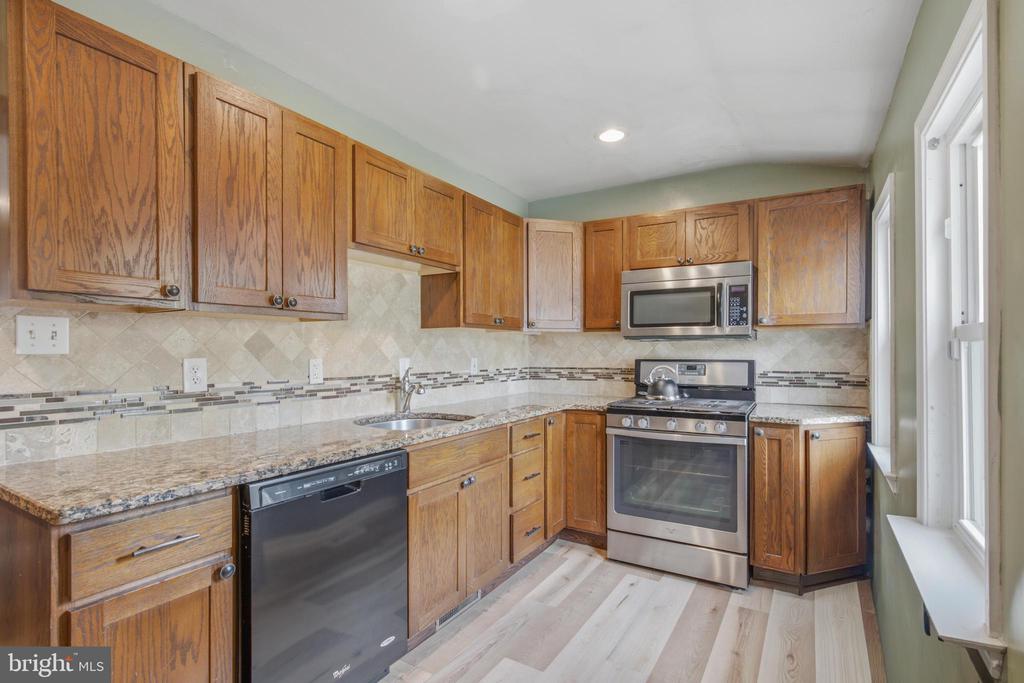 205 W HIGH STREET