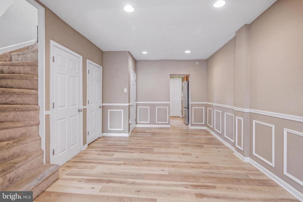 205 W HIGH STREET