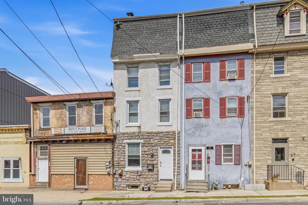 205 W HIGH STREET