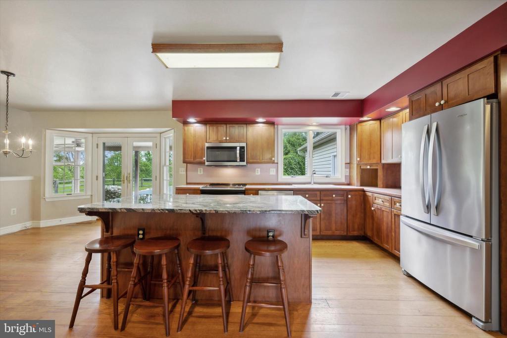 2041 SHEARER ROAD