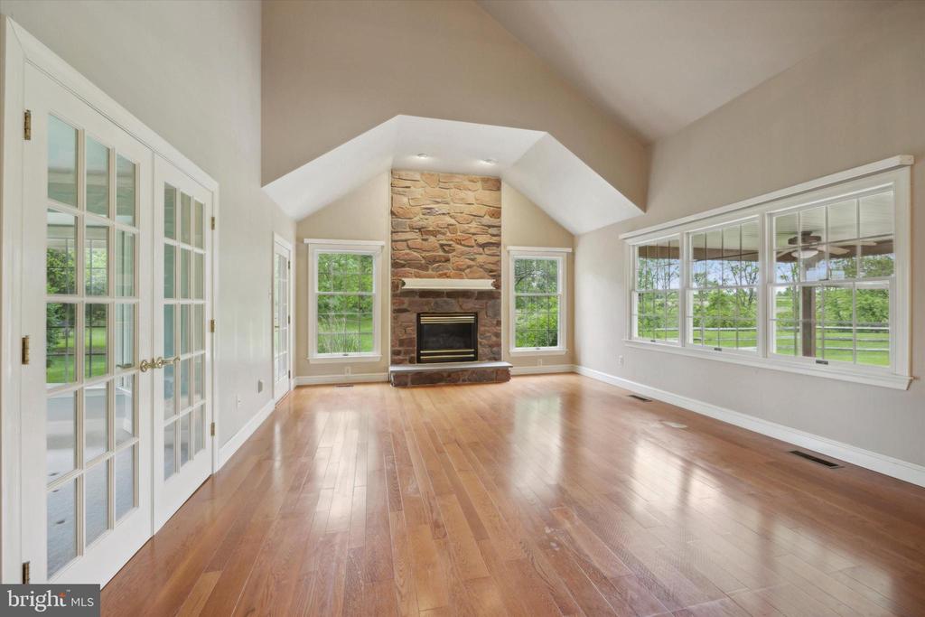 2041 SHEARER ROAD