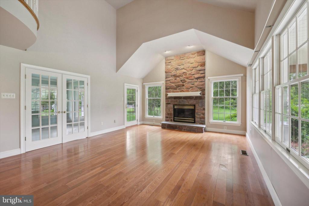 2041 SHEARER ROAD