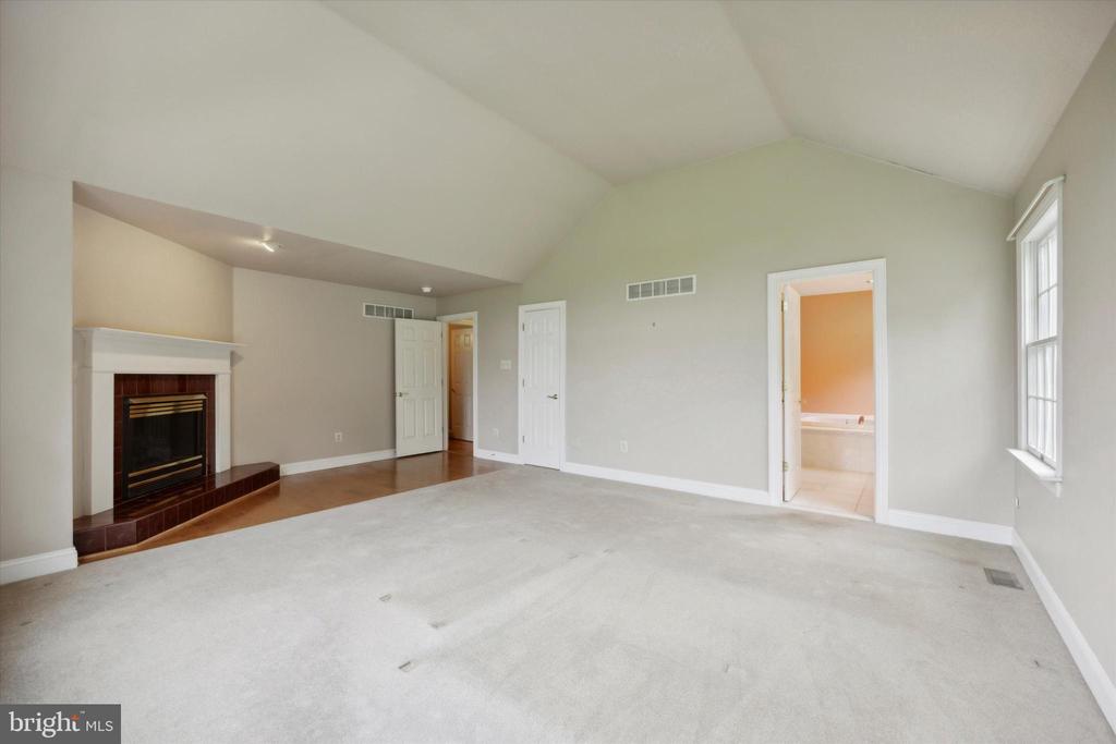 2041 SHEARER ROAD