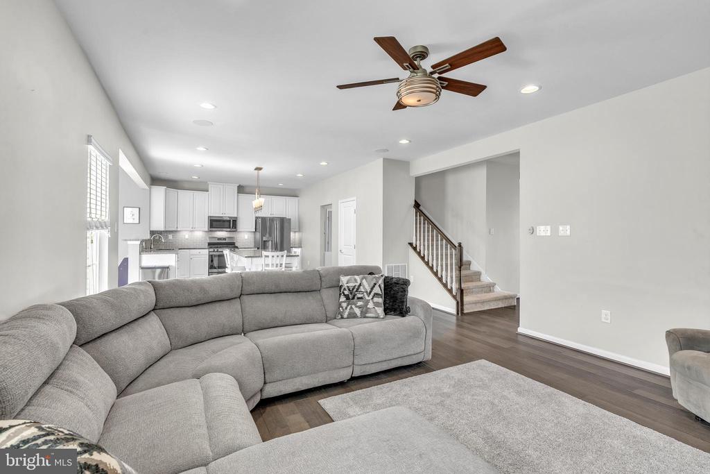 106 TALLOWOOD DRIVE