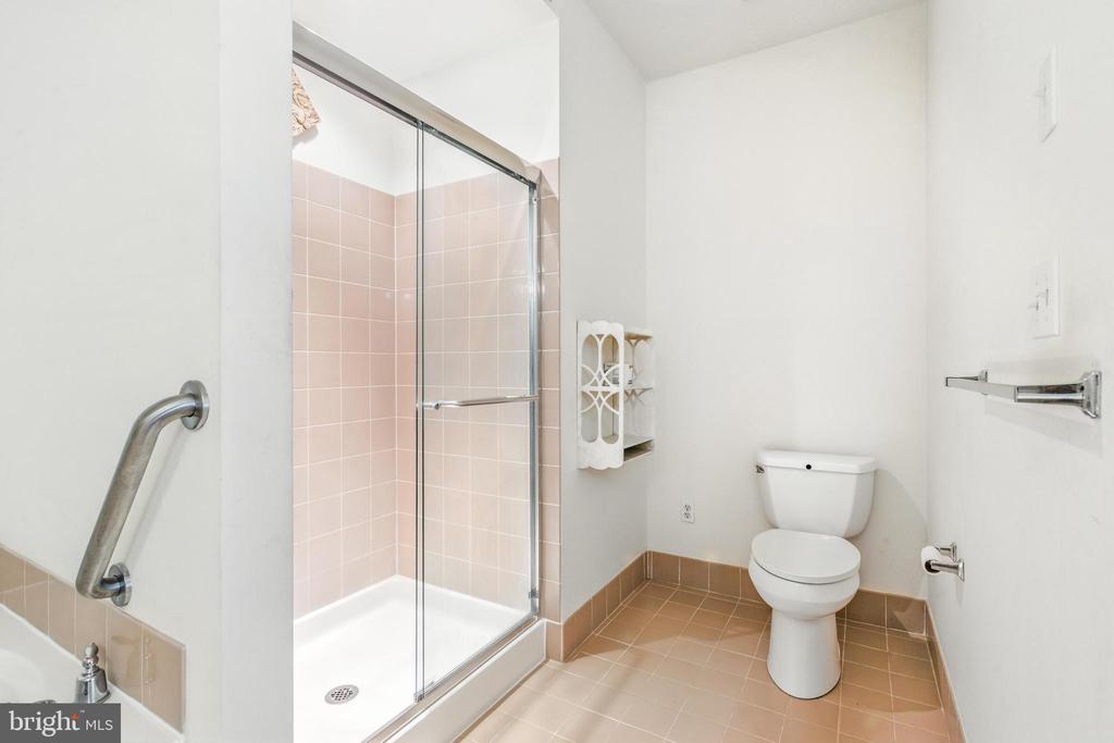 2461 MERRI CLAUDE DRIVE