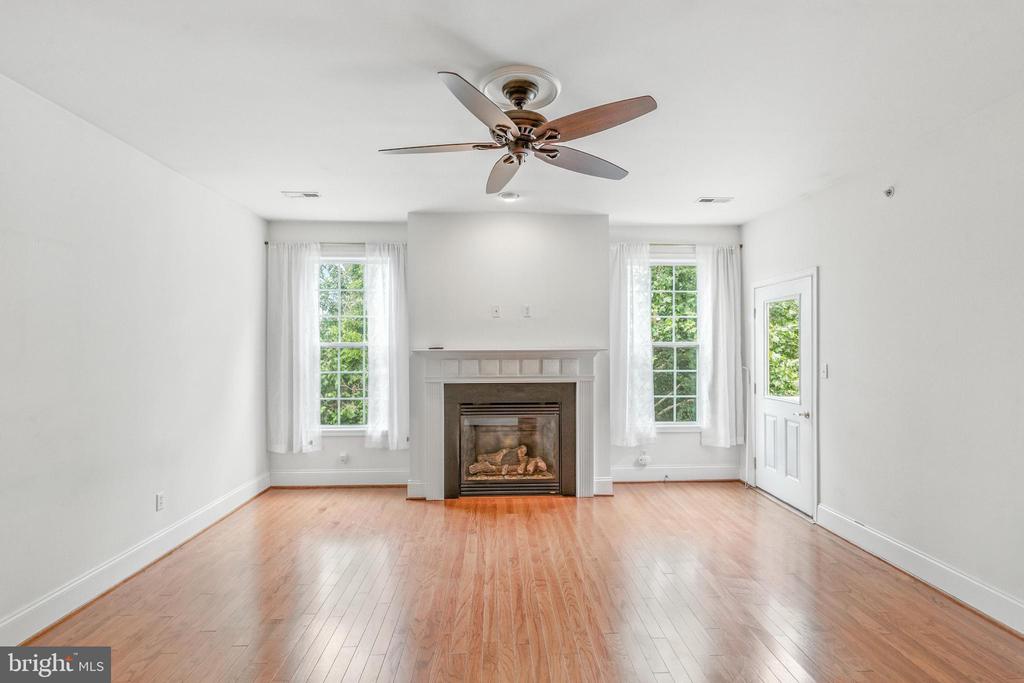 2461 MERRI CLAUDE DRIVE