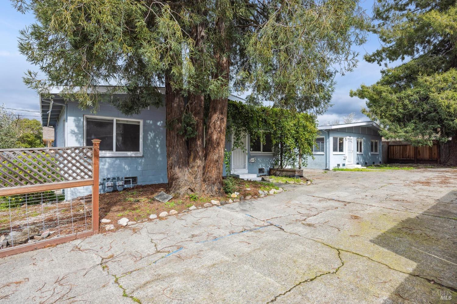 1252-1254 Martha Way