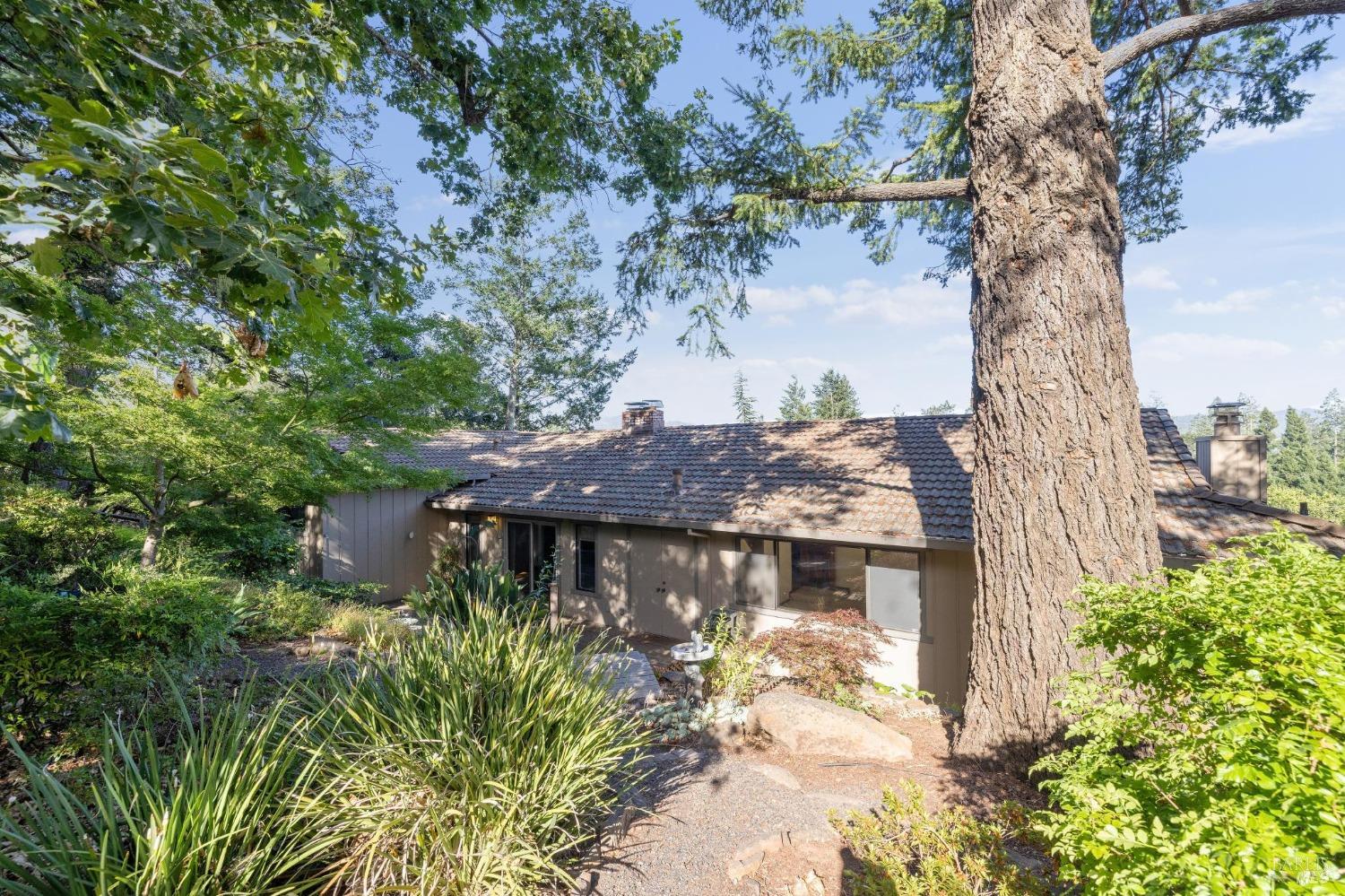1641 Los Olivos Rd