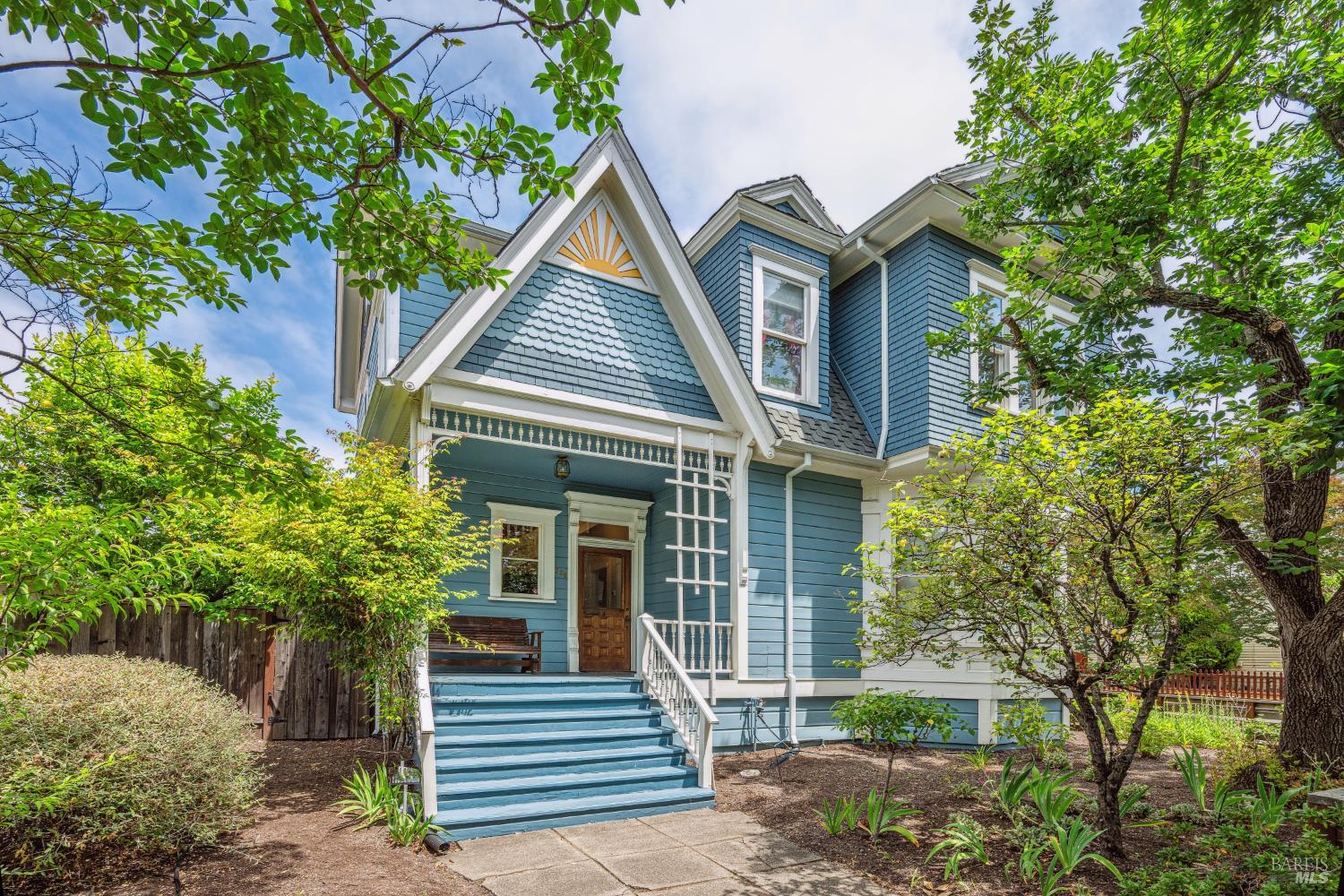 539 Benton St
