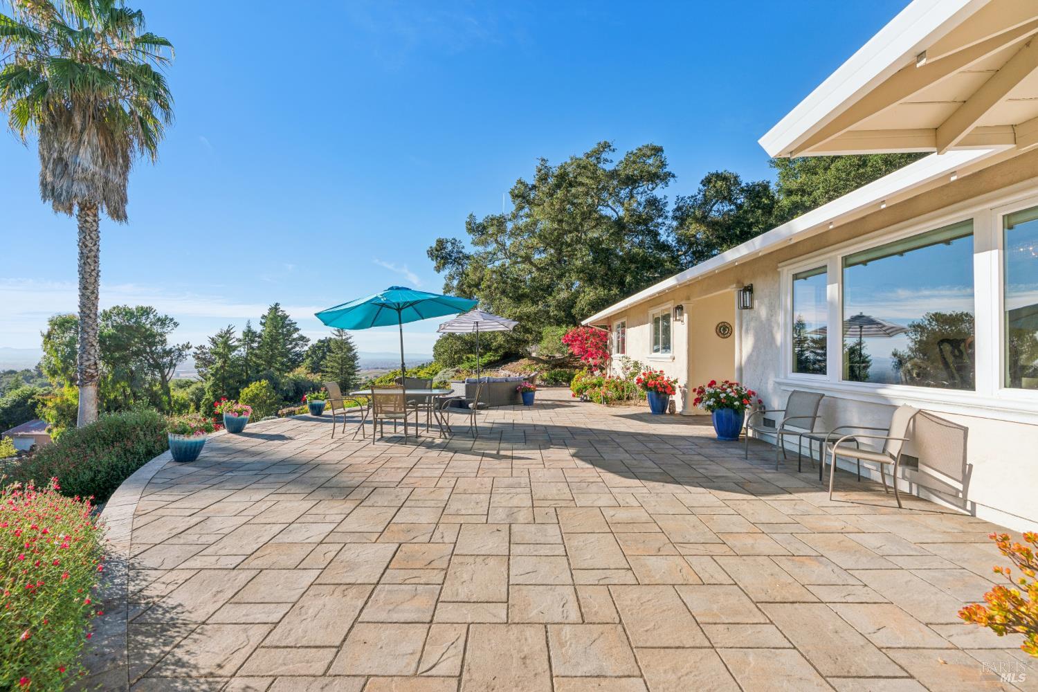 4322 Oakridge Lane