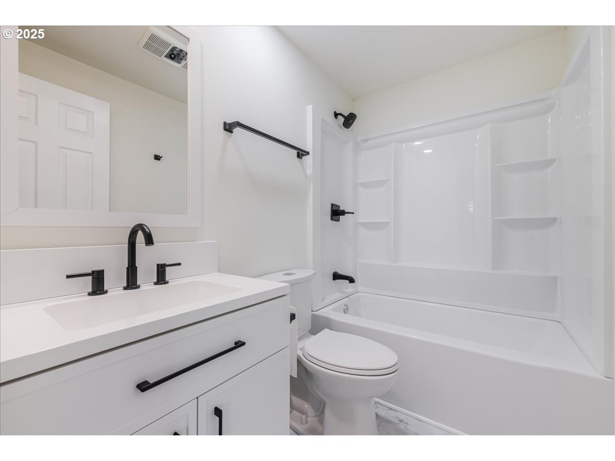 1432 NE 10TH AVE, McMinnville