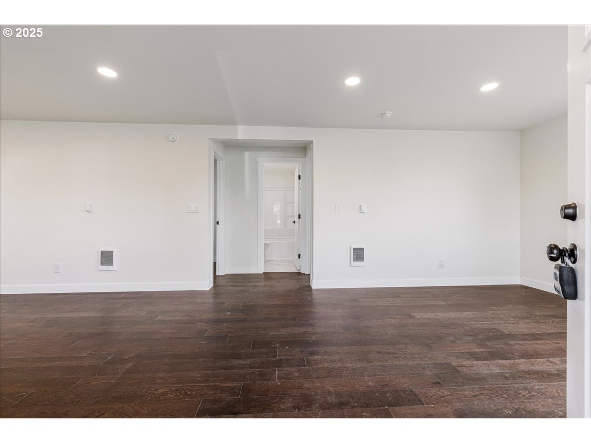 1432 NE 10TH AVE, McMinnville