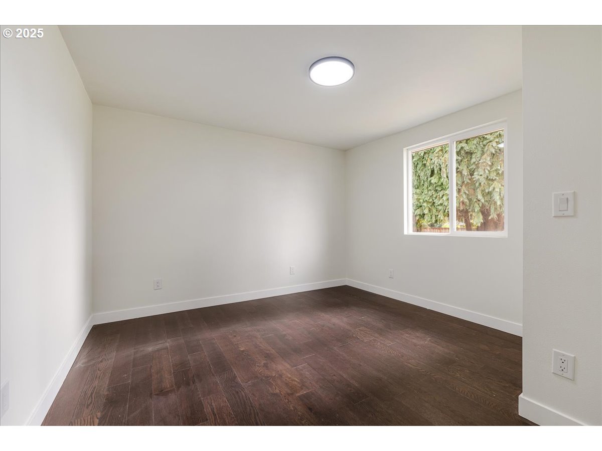 1432 NE 10TH AVE, McMinnville