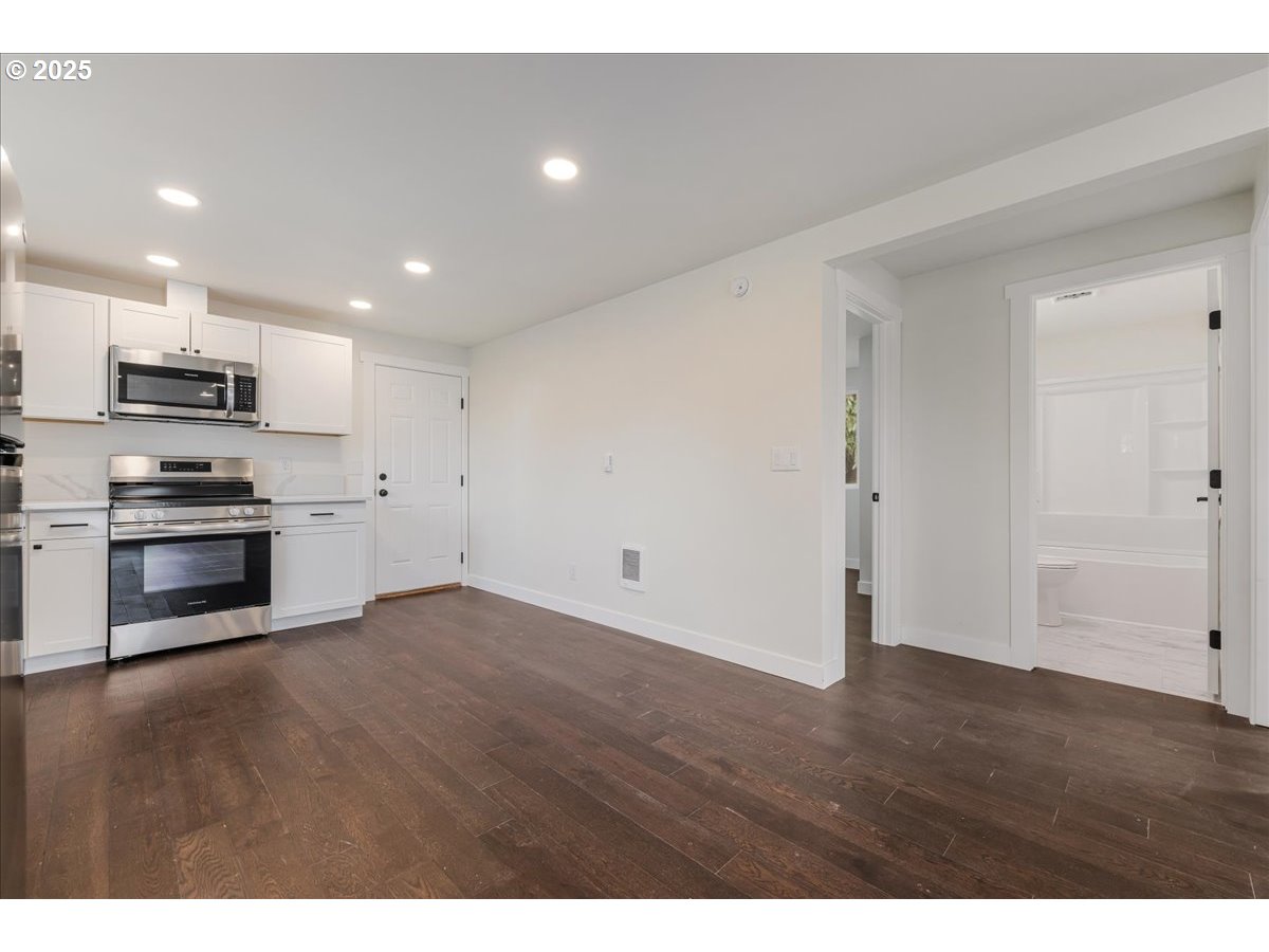 1432 NE 10TH AVE, McMinnville