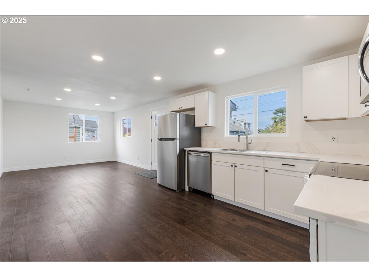 1432 NE 10TH AVE, McMinnville