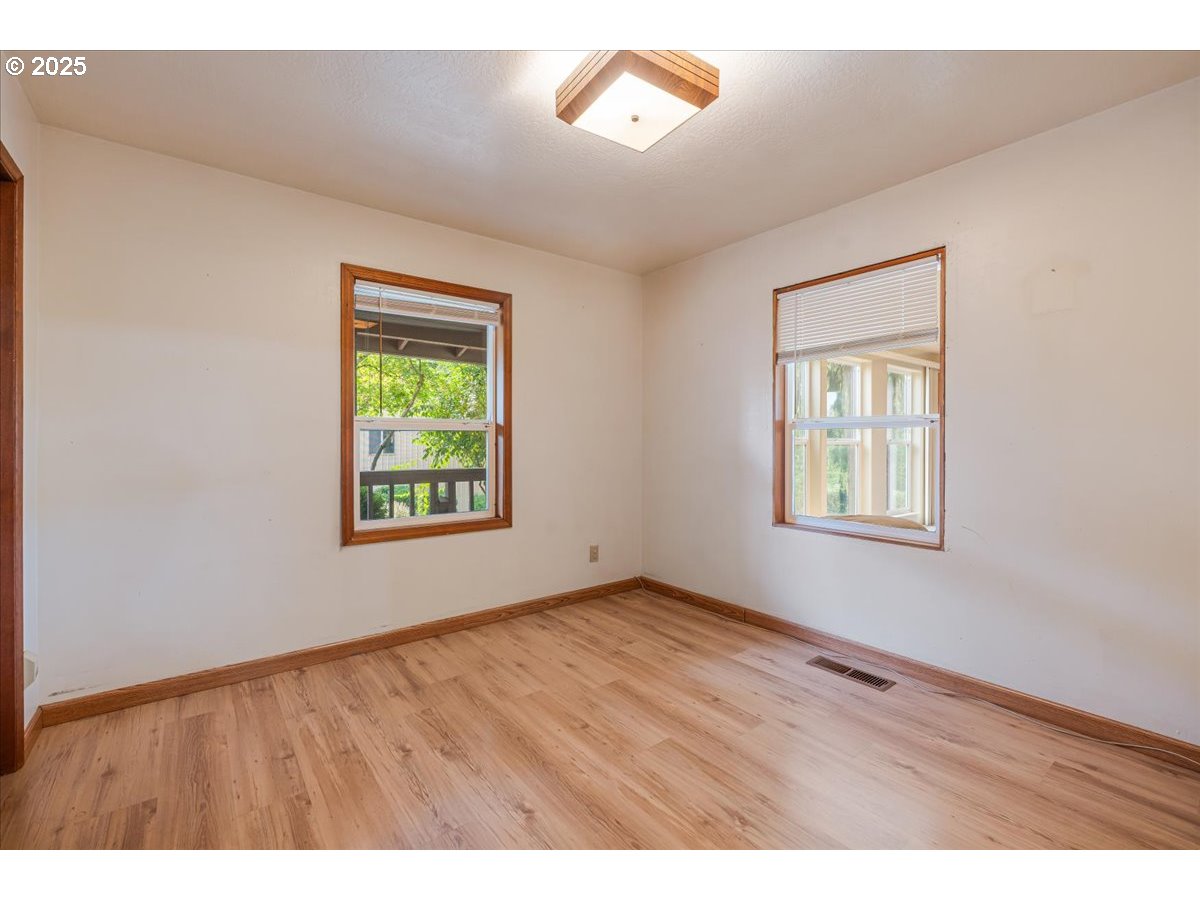 2419 NE GRANDHAVEN ST, McMinnville