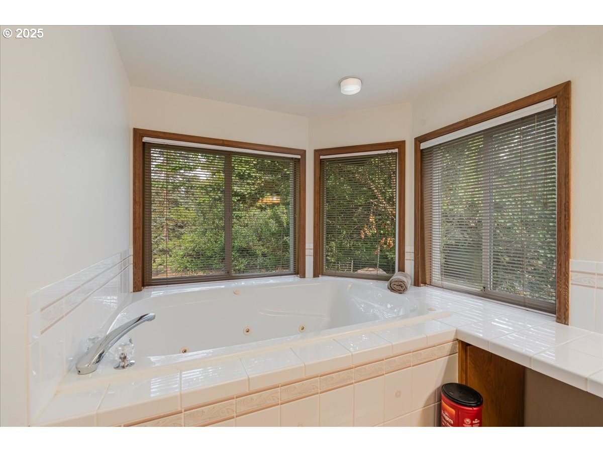 2419 NE GRANDHAVEN ST, McMinnville